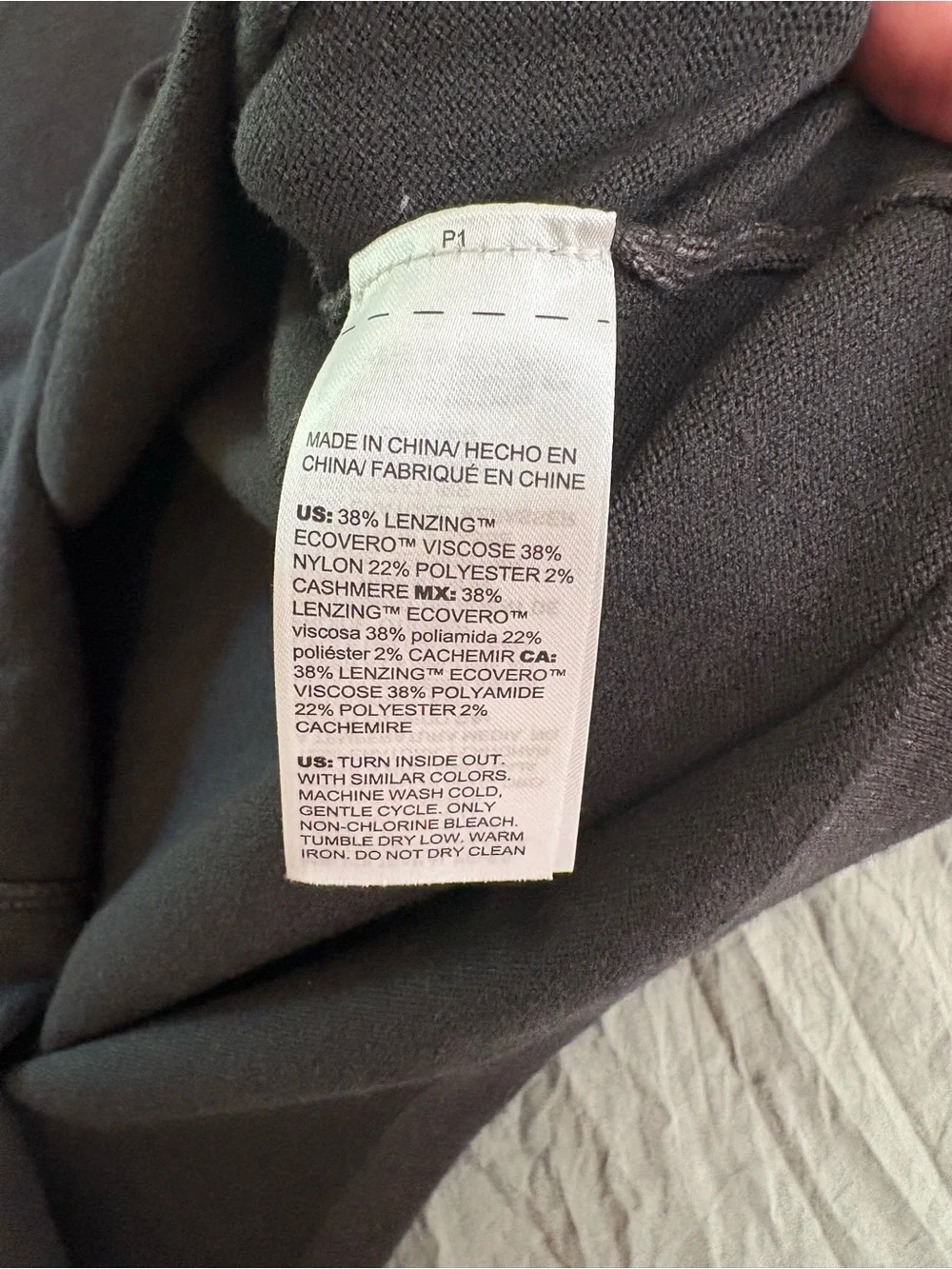 Chico's Caviar Lenzing/Cashmere Balloon Sleeve Sweater. Size Medium/Chico’s 1.